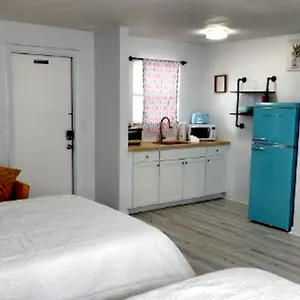 Pineapple Shores Unit 1 Daytona Beach